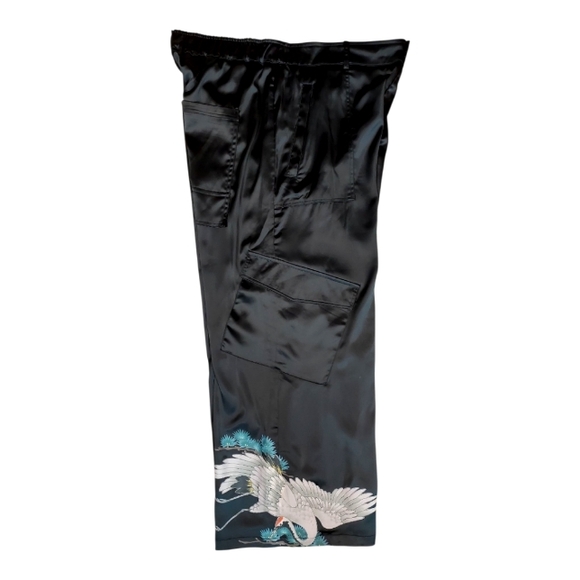 Nasty Gal NWT Black Satin Bird Embellished Wide Leg Cargo Pants Size 14 - Picture 4 of 9